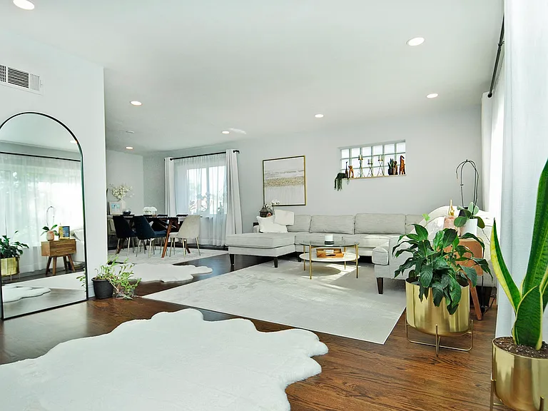 4912 Jamieson Ave #2 — Photo 4