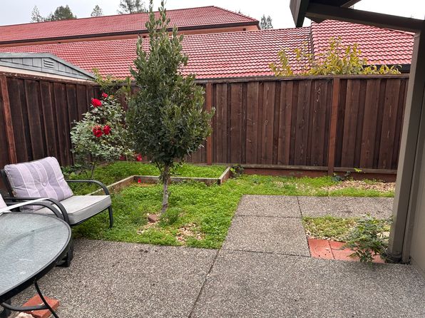 6182 Country Club Dr