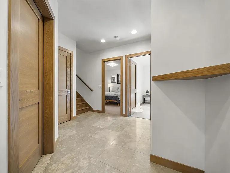 245 S Sunset Ridge Dr — Photo 5