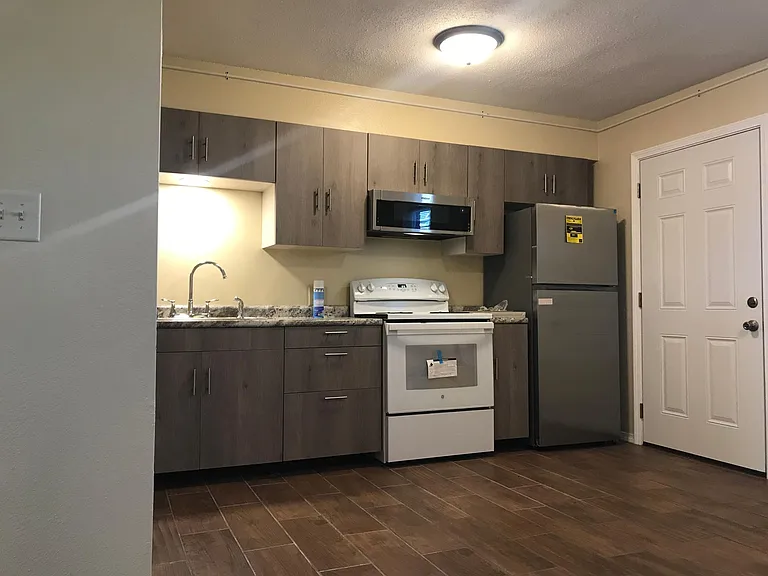 4 Village Dr #3 — Photo 8