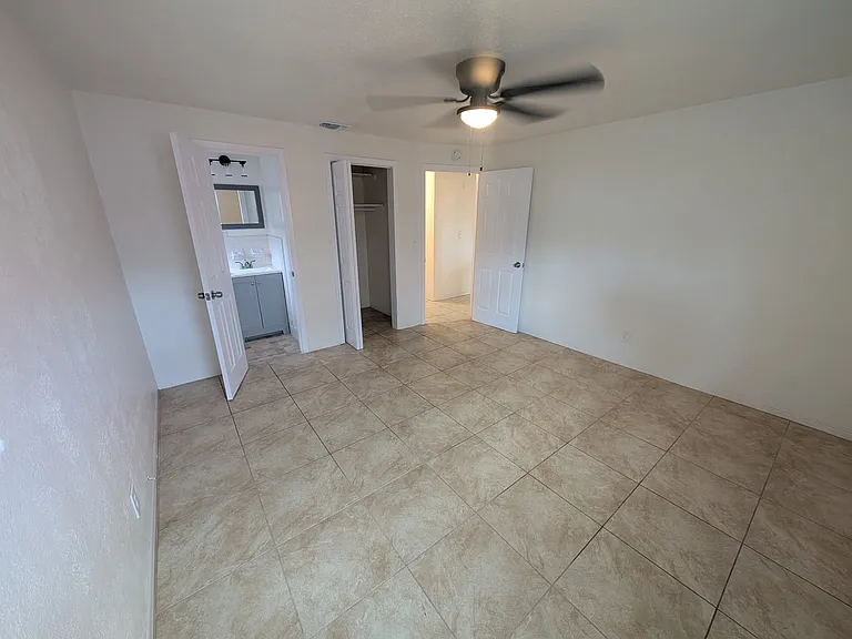 2609 N Oleander Ave #17 — Photo 18
