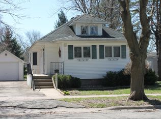 321 W South St, Cambridge, IL