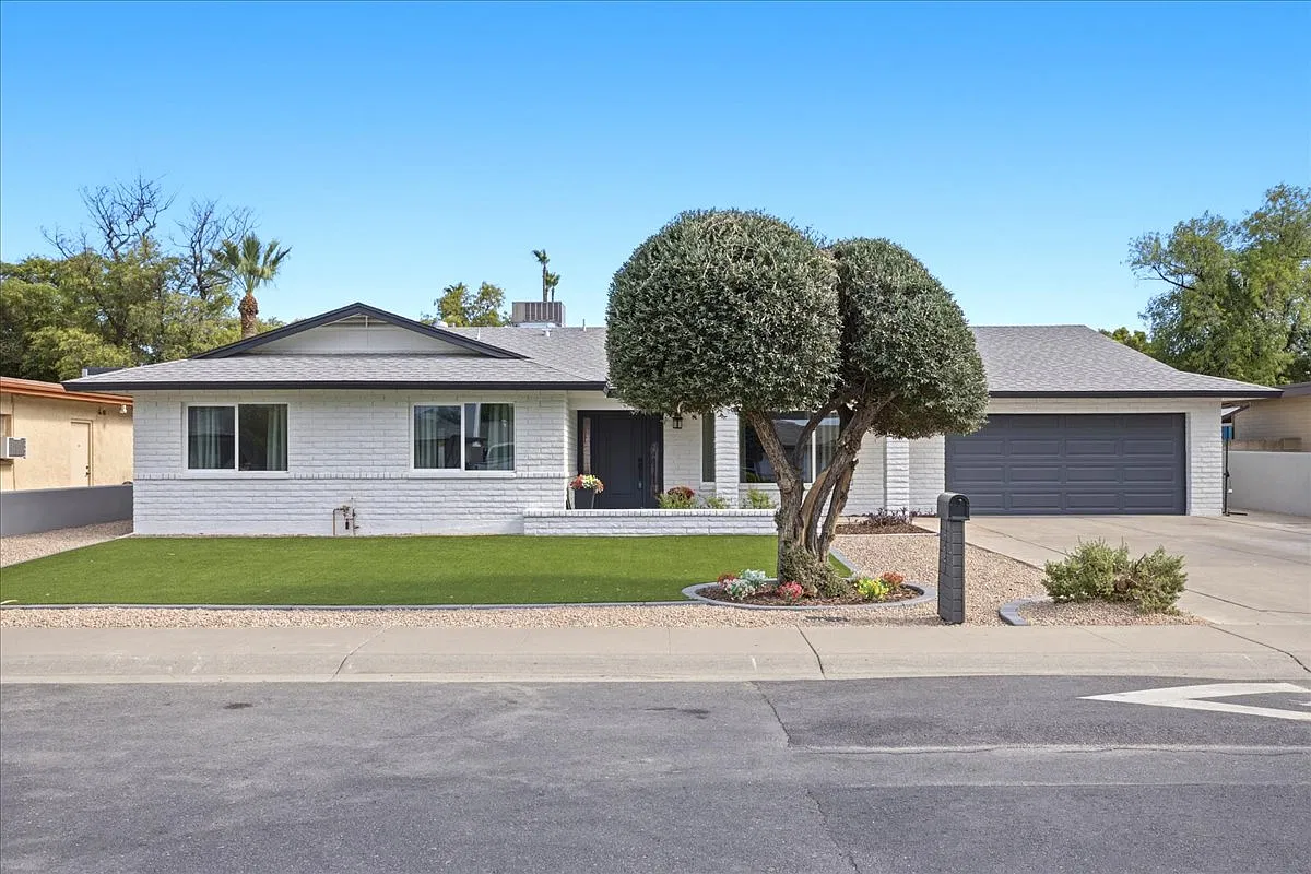 4 bed, 2644 sqft, $3,750 — Photo 1