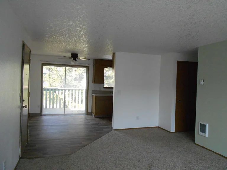 1001 NE 25th Ave #7 — Photo 9