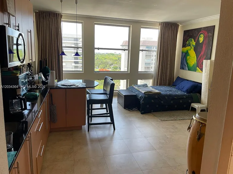 700 Biltmore Way #1015 — Photo 10