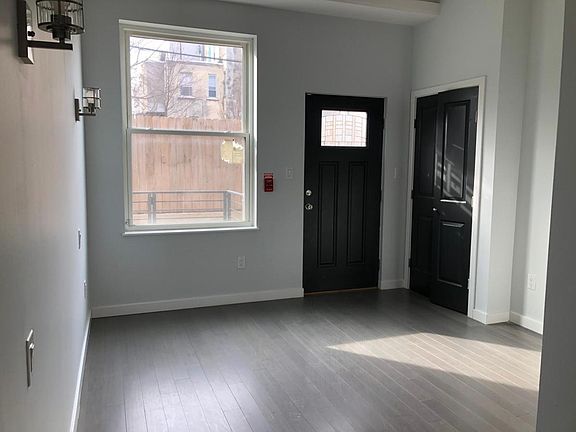 5th image of 1446 N Franklin St #2B