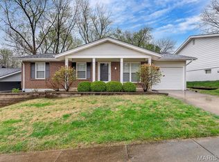 708 Vanderville Dr, Fenton, MO 63026