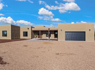 24 Chapala Rd, Santa Fe, NM 87508