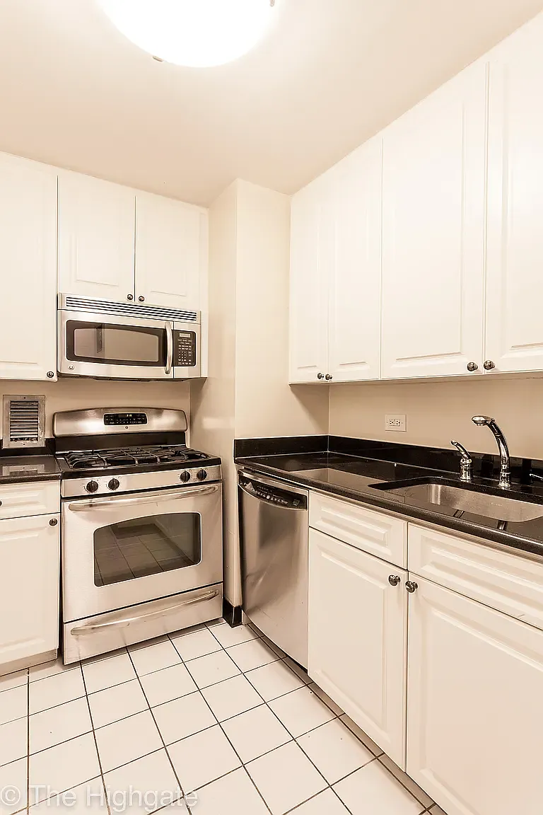 182 East 95th Street — Photo 3