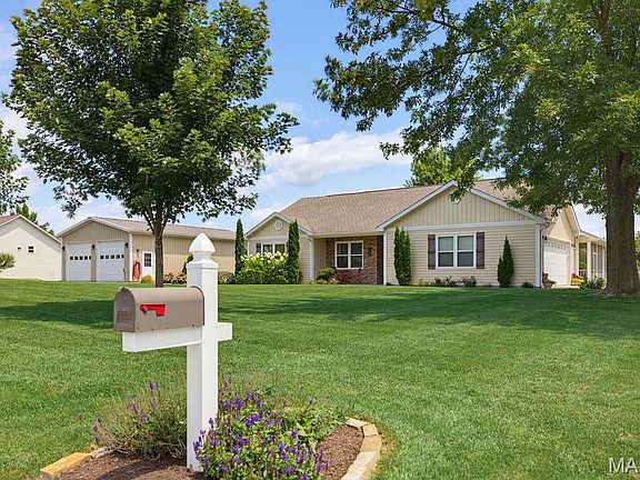4th image of 136 Raspberry Ln