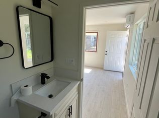 14629 Haynes St, Van Nuys, CA 91411