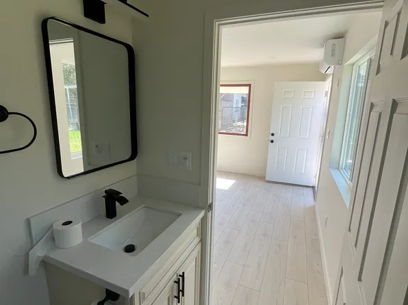 14629 Haynes St, Van Nuys, CA 91411