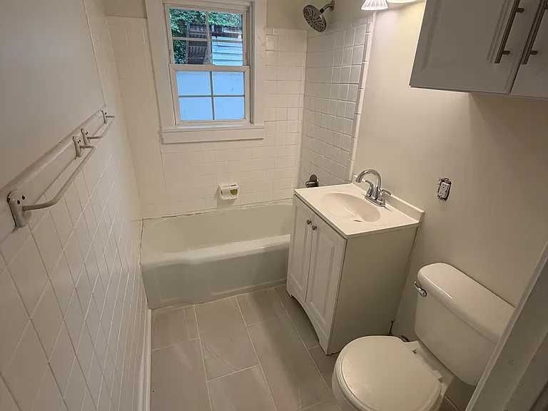 504 Coolidge St #A — Photo 7