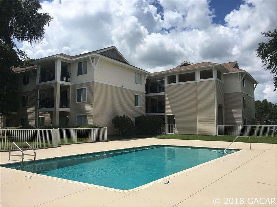 2nd image of 3921 SW 34th St APT 117