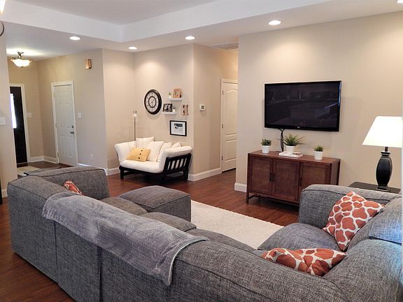 5th image of 8116 Wiebelo Dr