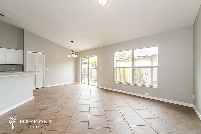 11413 Kenley Cir — Photo 6