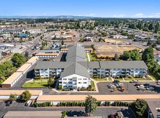 950 Evergreen Rd APT 210, Woodburn, OR 97071