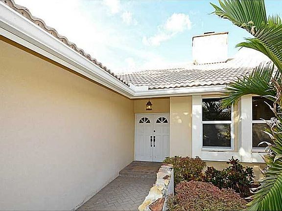 4th image of 13001 NW 1st St
