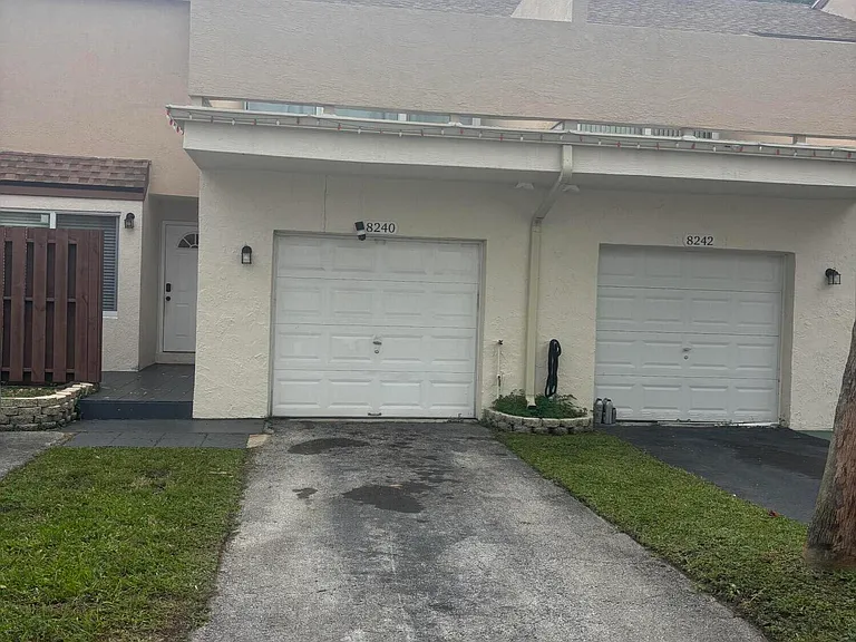 8240 NW 9th St #3 — Photo 1