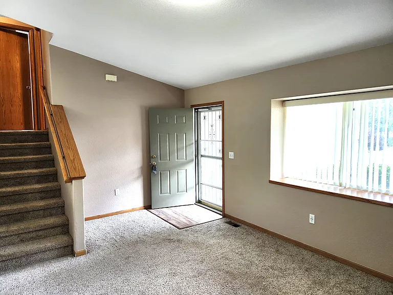 160 Emilio Ct — Photo 6
