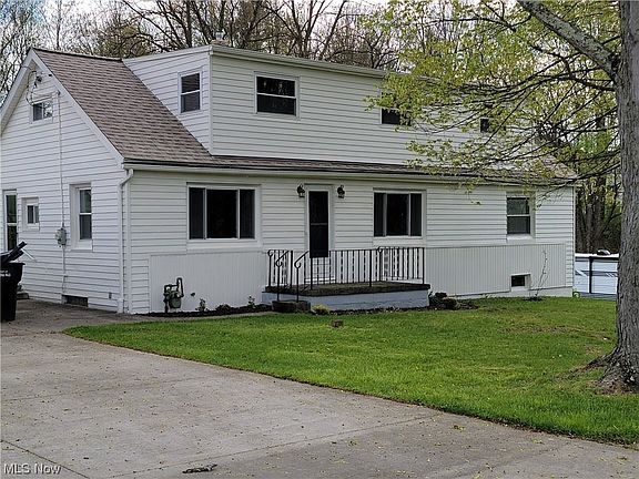 2nd image of 704 Hardy Rd