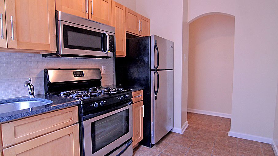 1st image of 192 Bradhurst Ave APT 11