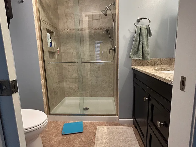 207 Amberfield Ln — Photo 6