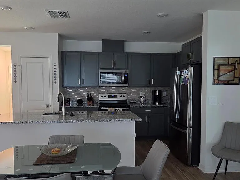 728 Stoney Point Cir — Photo 4