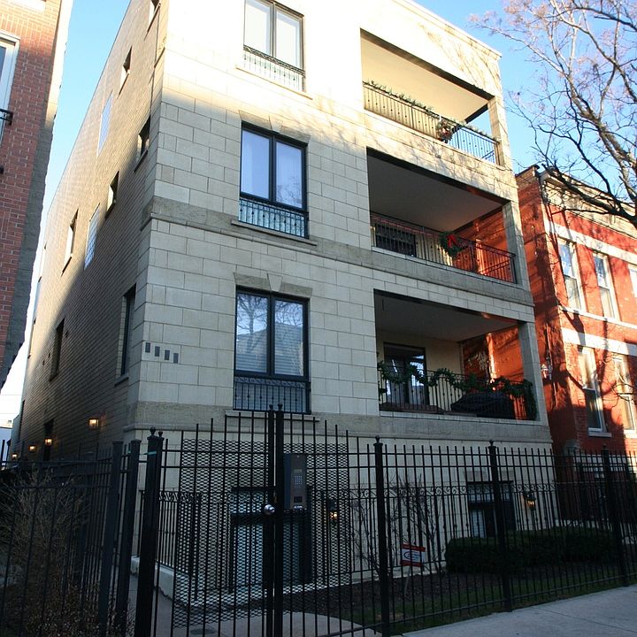 1st image of 1945 N Wilmot Ave APT 1R