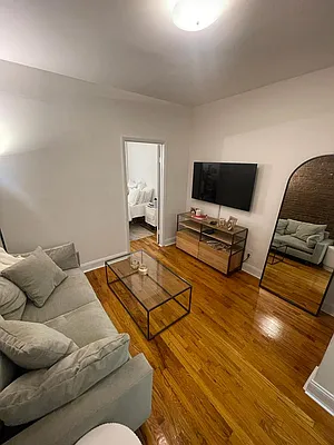 Rented by Point NYC | media 2