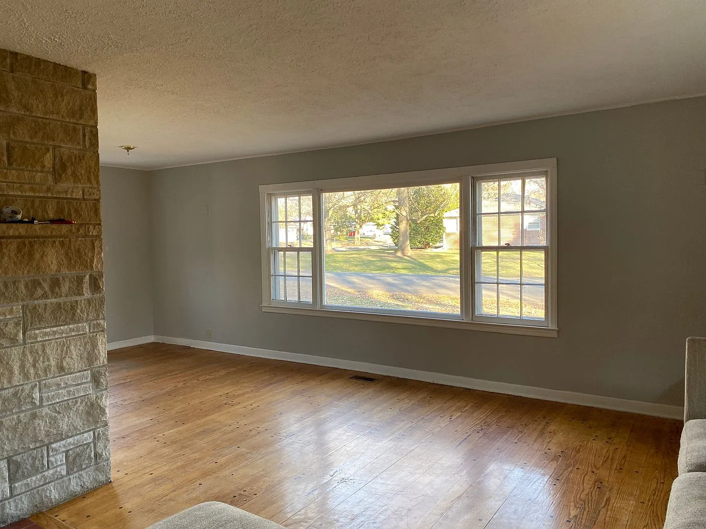4 Bedroom House — Photo 3