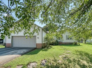 4010 Huntington Dr, Cookeville, TN 38501