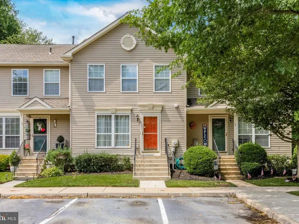 19 Woodbrook Dr, Mantua, NJ 08051