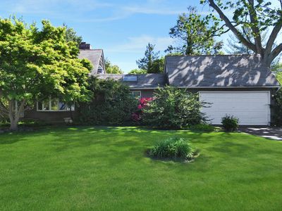 41 Overlook Ter, East Hills, NY, 11577