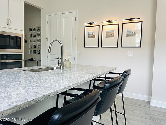 4th image of 12656 COSTAS Way