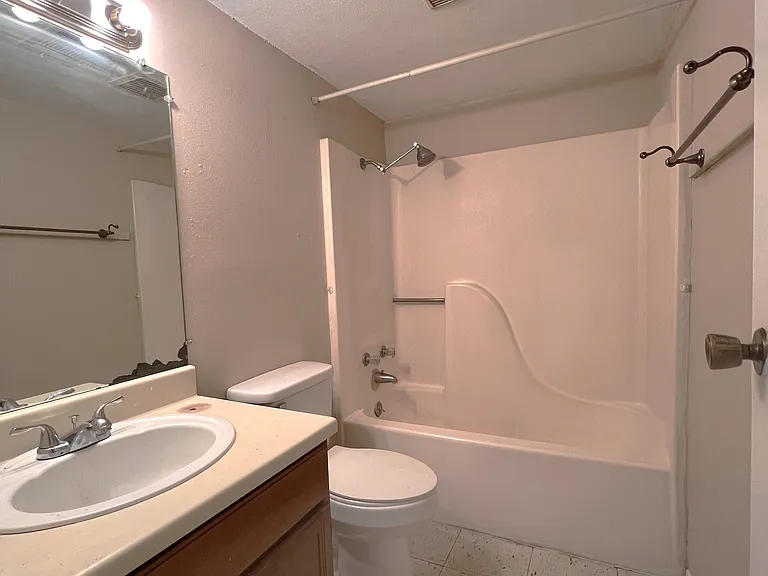 1903 Jean St #2 — Photo 19