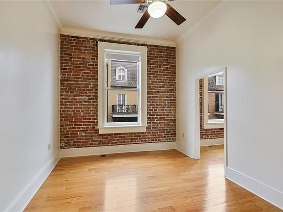 3rd image of 237 Dauphine St APT 8