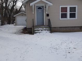 814 Irving Ave, Rockford, IL 61101