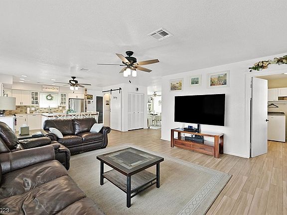 4th image of 6949 S Valley View Blvd