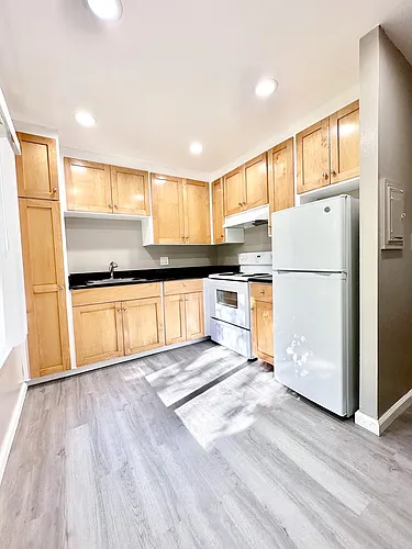 Sandalwood Apartments Photo 1