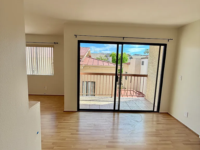 1134 Campbell St #305 — Photo 6