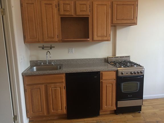 5th image of 635 Bushwick Ave