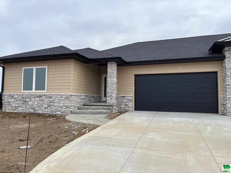 1st image of 4586 Whitetail Ct