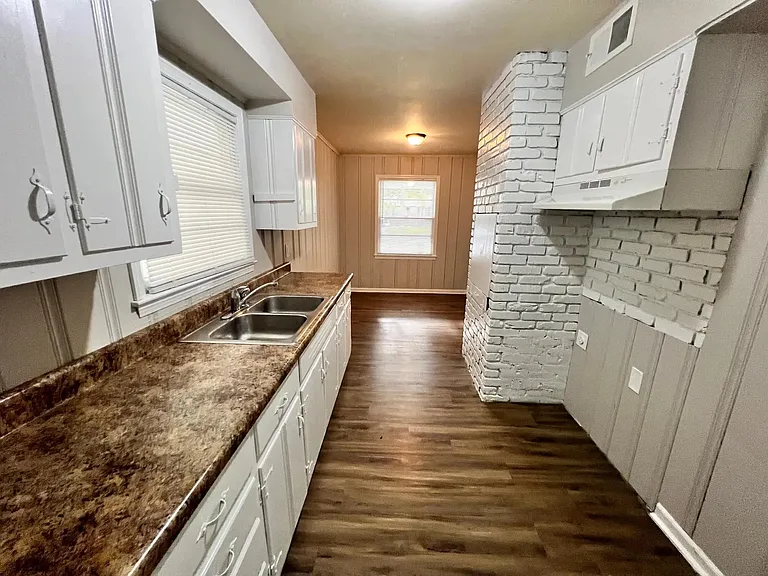 4368 Gardenview Dr — Photo 4