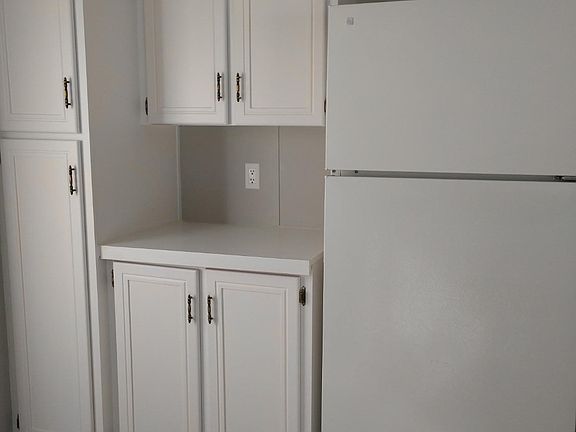 4th image of 2600 Harden Blvd #199