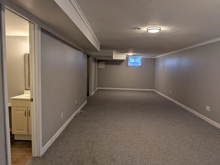 13236 Carter St — Photo 35
