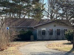 16 Wilshire Wood Dr, Mackinaw, IL