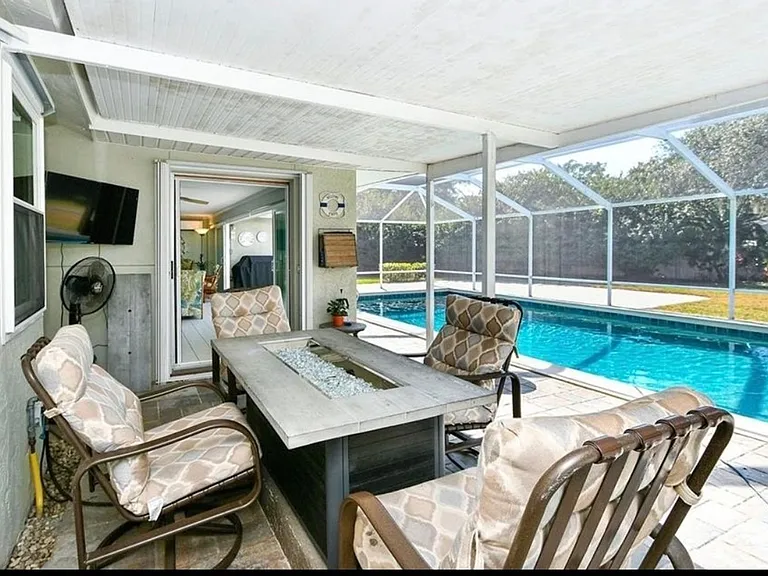2876 Captiva Dr — Photo 20