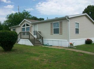 302 S Sue Ellen Ave, Independence, MO 64056