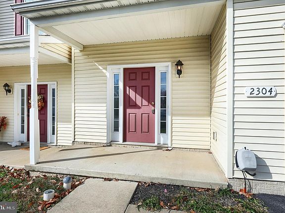 3rd image of 2304 Sunny Hill Cir #2304